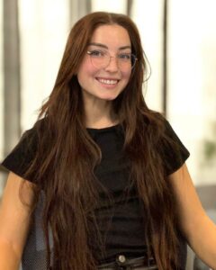 Sandra, community manager